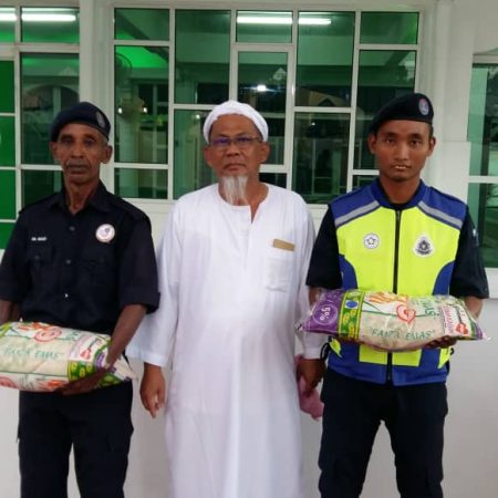RICE 2019 - Distribution at Masjid Istana Kubang Kerian (10)